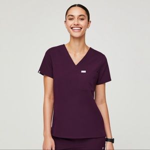 New FIGS Catarina scrub top in Deep Purple size XS